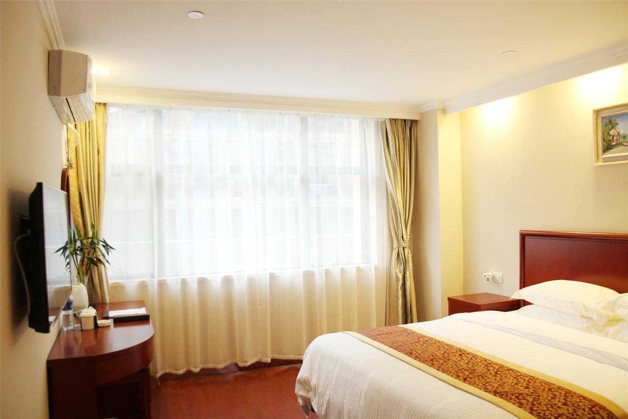 Greentree Inn Liaoning Dalian Development Zone Jinma Road Pedestrian Street Express Hotel Exterior photo